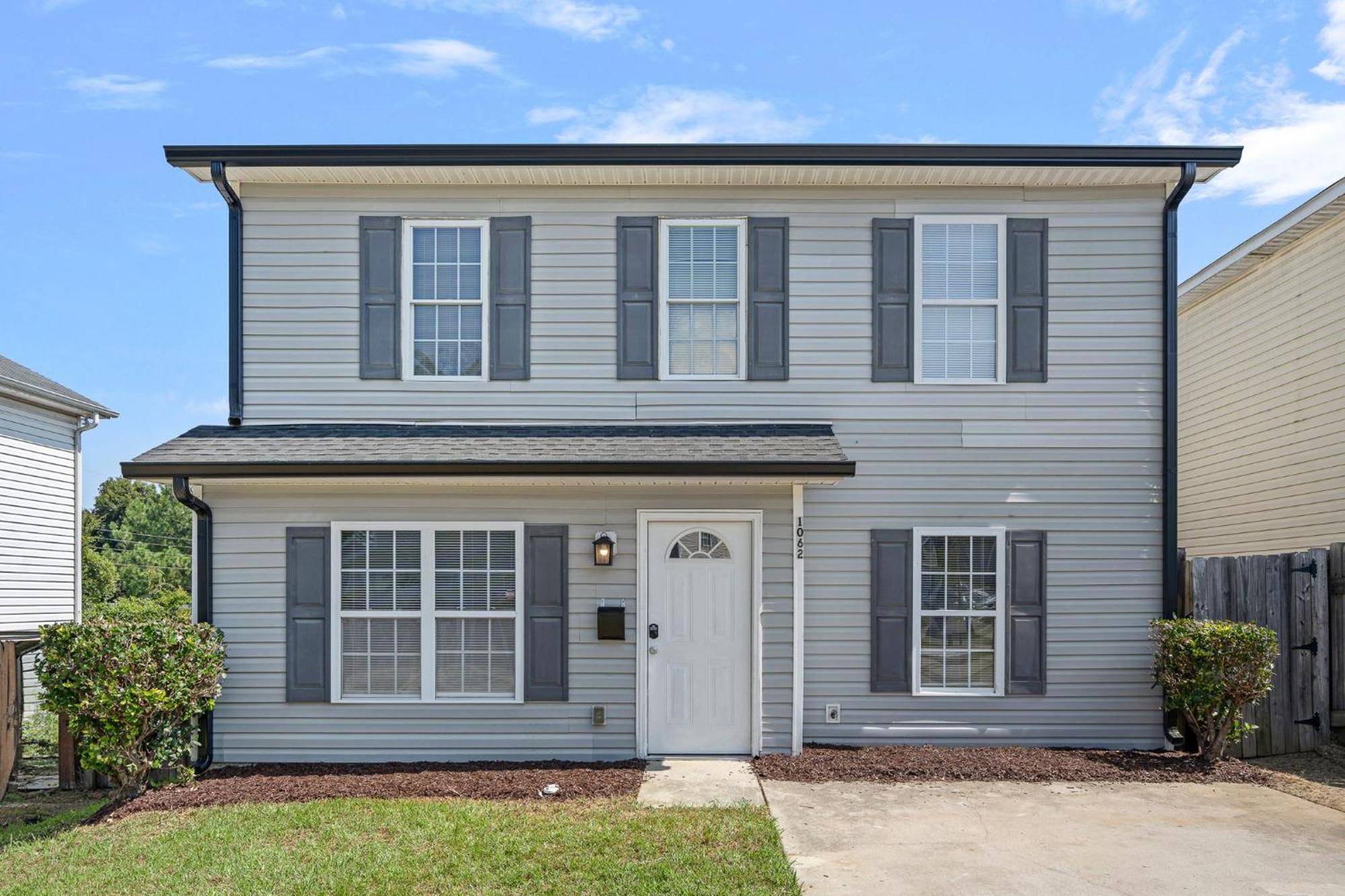 Cozy 4br Near Uptown -king Bed- Jacuzzi Holiday home