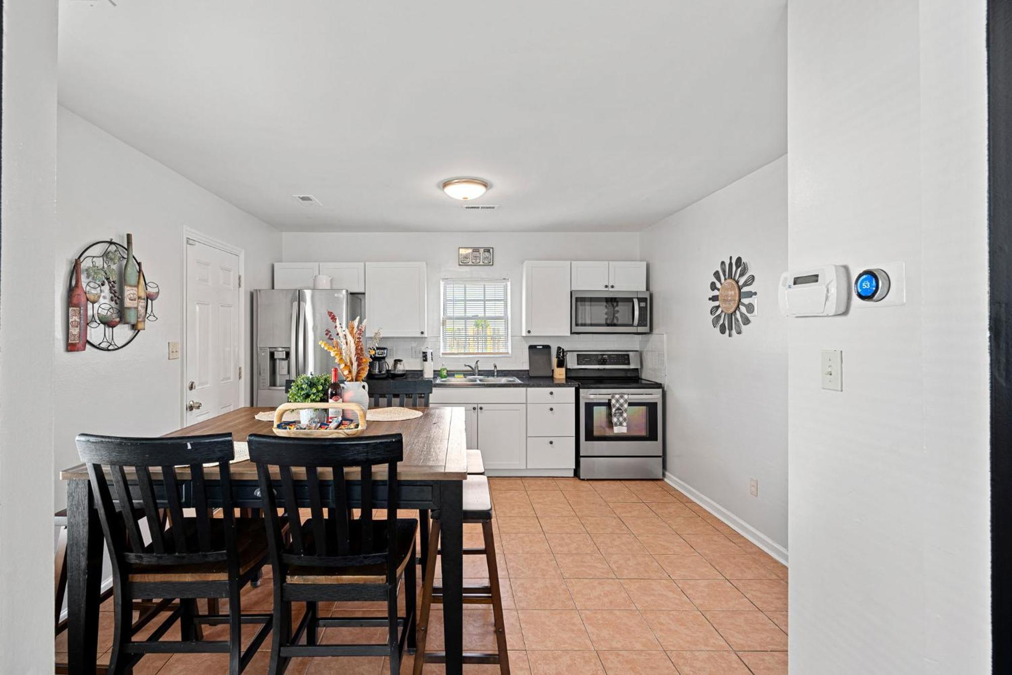 Cozy 4br Near Uptown -king Bed- Jacuzzi Charlotte